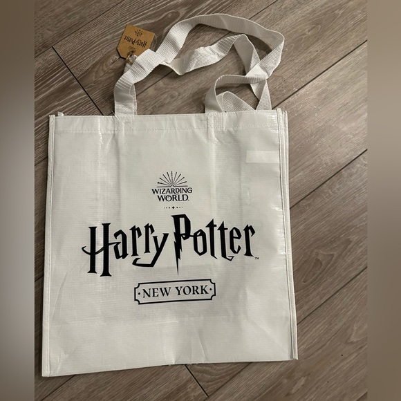 NWT Harry Potter newspaper white and black tote bag - Picture 3 of 5